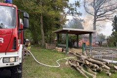 2026.05.04_Brand_Huehnerstall-2